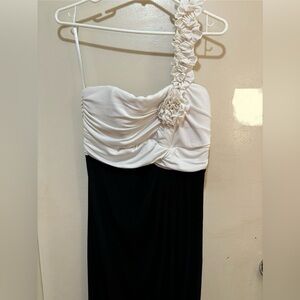 Enfocus Studio One-Shoulder Dress in White and Black